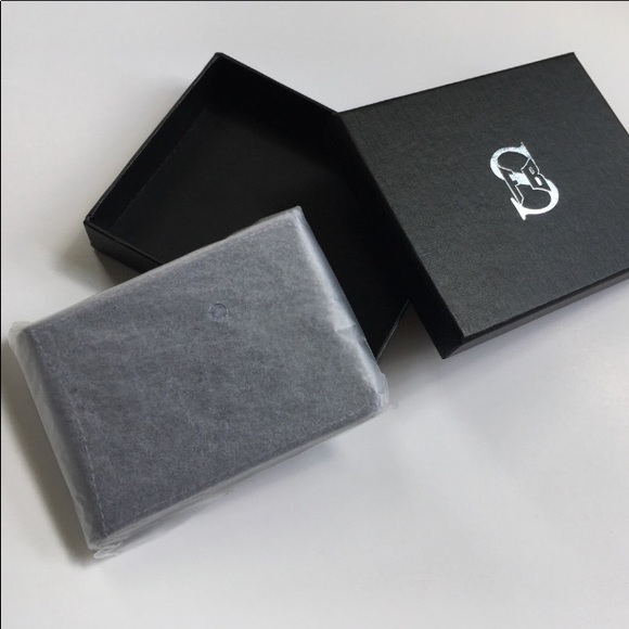 RFID Blocking, 100% Genuine Leather Wallet - Picture 7 of 8